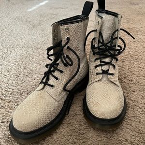 Brand new doc martens